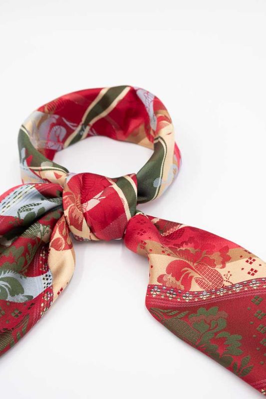 Silkeskjerf Gabriella 44